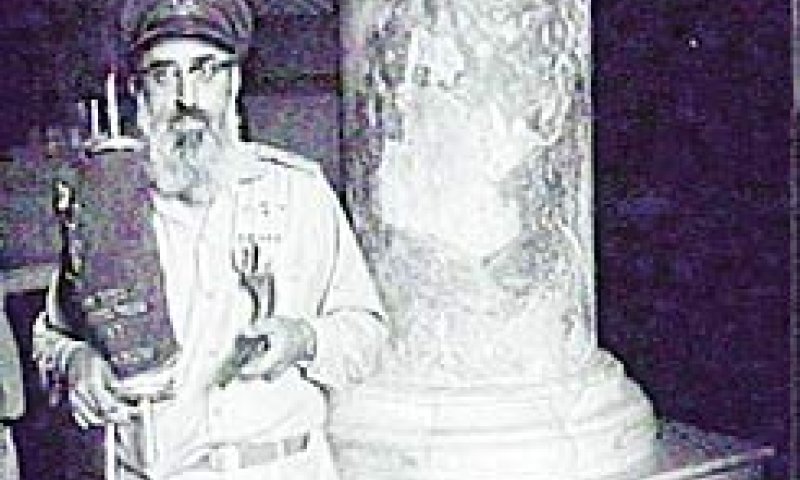 המוסלמים מאיימים לפגוע בעלייה להר הבית לזכר הרב גורן