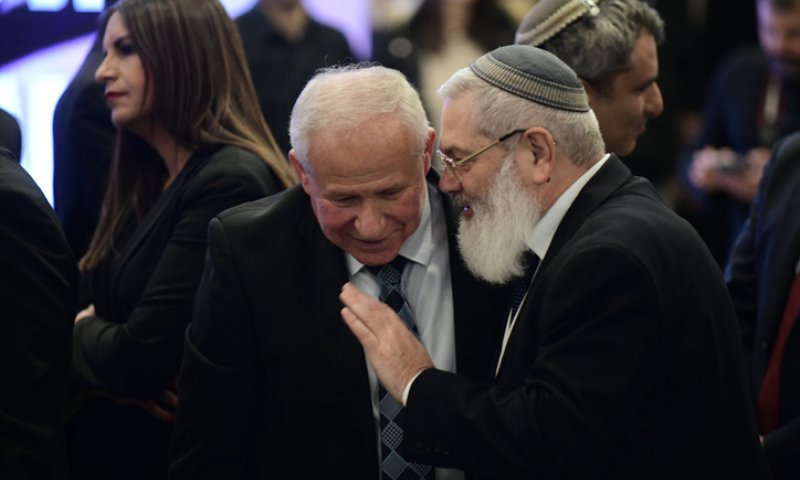 בן דהן לדיכטר: "אני כאן לרשותך לכל שאלה ועזרה"