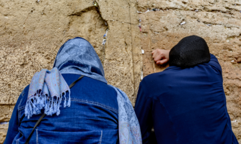 קיבלה גט בתנאי שלא תתלונן על אונס