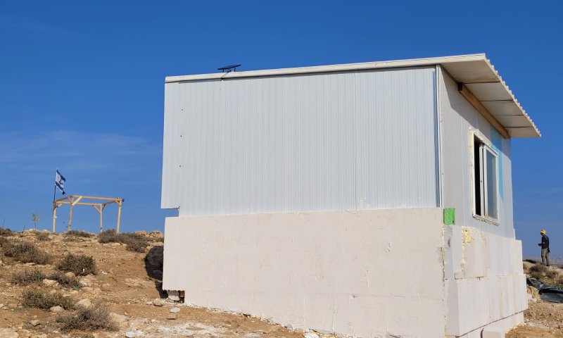 באמצע המלחמה: צה"ל הורס גבעה בהר חברון