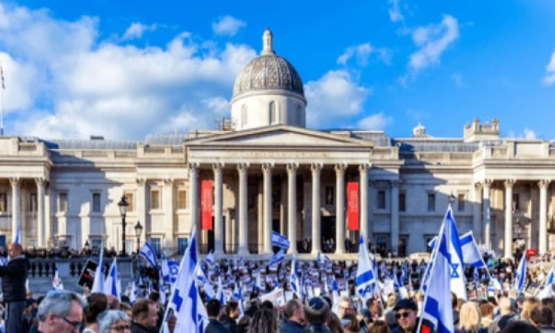 עשרות אלפים צועדים בלונדון בעד ישראל