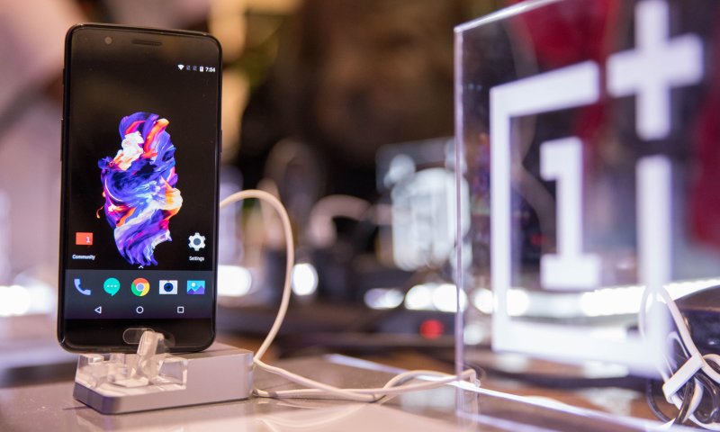 עו"ד על הפרשה &bull; בלק: על הגנת הפרטיות ואיכוני טלפון סלולריים