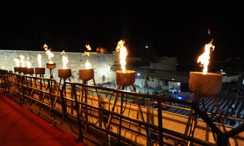 שמונת ניסי החנוכה: למיגור תאונות הדרכים