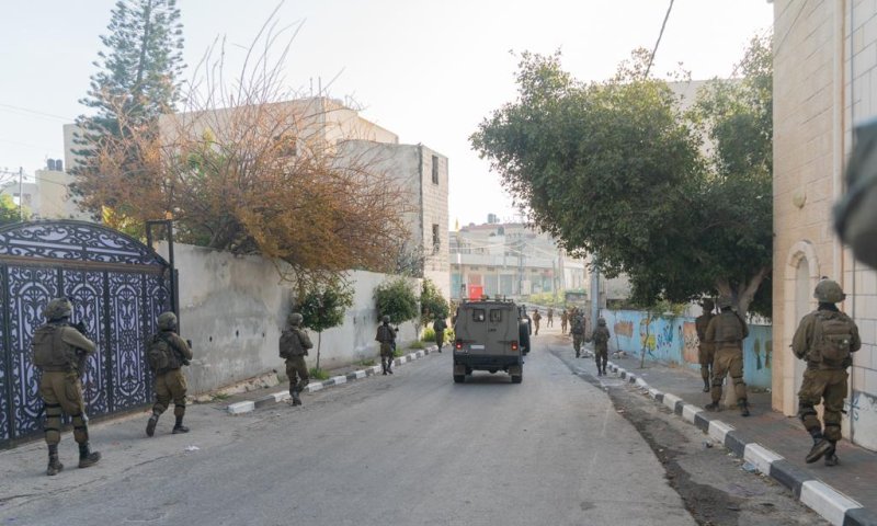 במהלך פעילות: זריקות אבנים ע"י עשרות פלסטינים