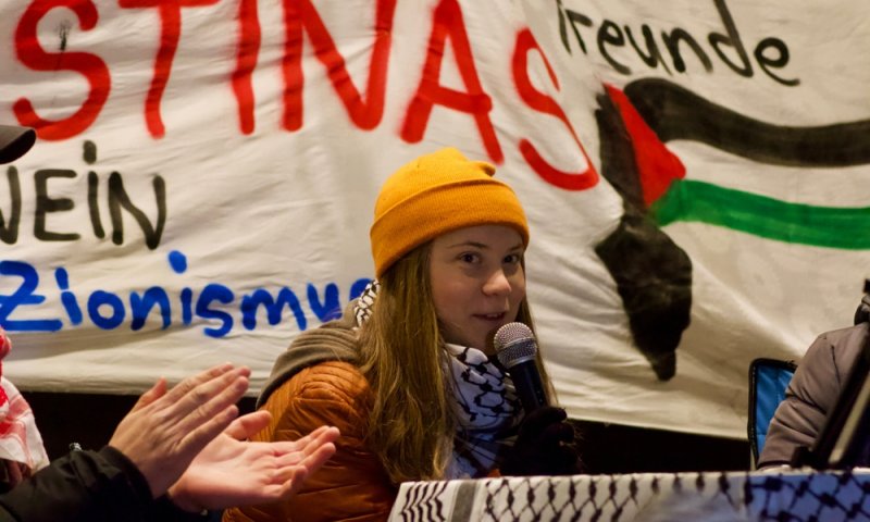 היא חוזרת: גרטה טונברג יוצאת במשט נוסף לעזה