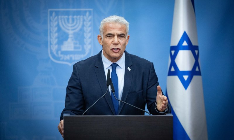 לפיד: "הליכוד היה צריך לפטר אותו הבוקר"