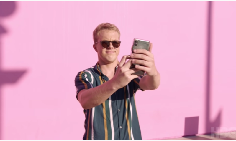 'פייק מפורסמים' &bull; הסרט שחושף את תרבות השקר