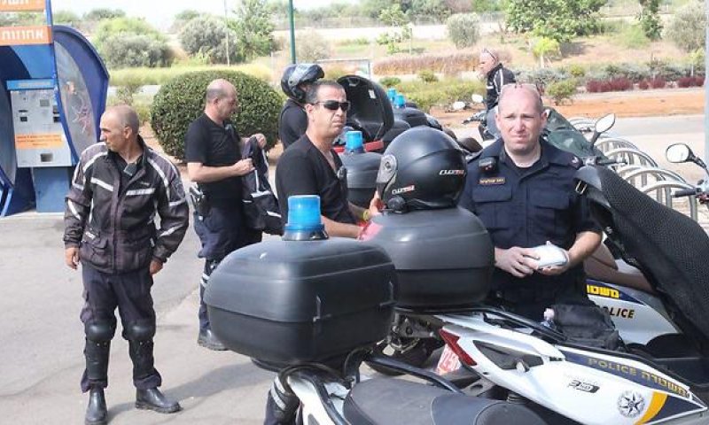 חיפושים נרחבים באזור ת"א ור"ג אחר חשוד