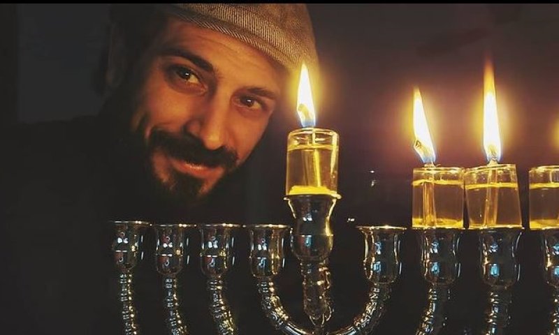 ממדונה ועד אביב אלוש: מצעד החנוכיות של הסלבס