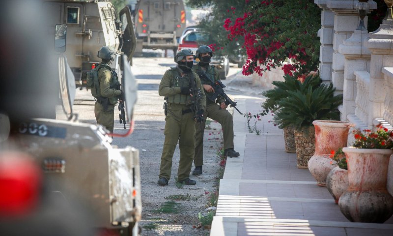 הטרור נמשך: ירי מרכב חולף בצומת עופרה &ndash; אין נפגעים