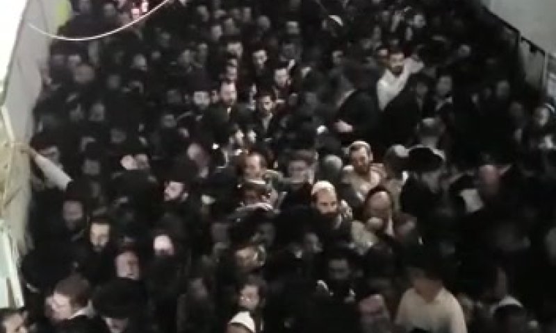 רגע לפני האסון במירון: כך נראה הדחק במעבר הצר