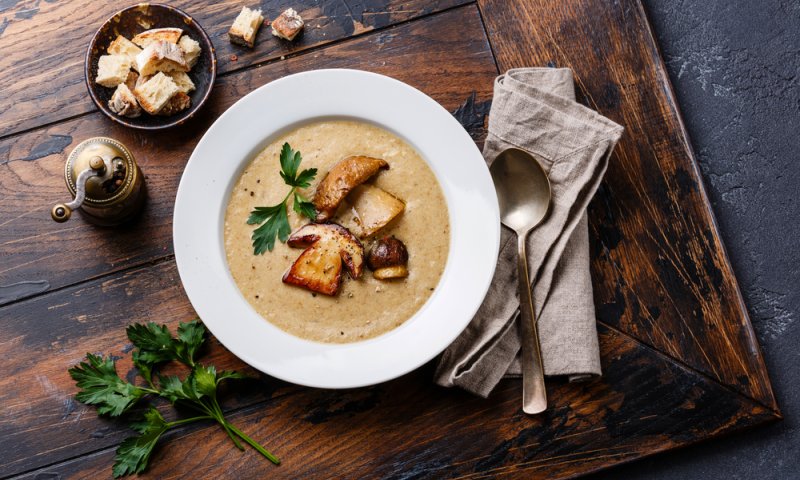 קל וטעים: מתכון למרק פטריות הכי נכון לעונה