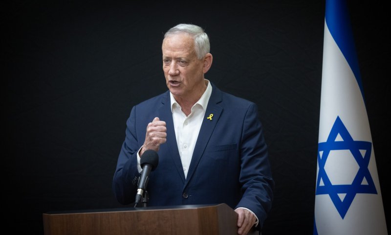 גנץ: 'שרים שפוגעים בביטחון המדינה- שלא יישבו בקבינט'