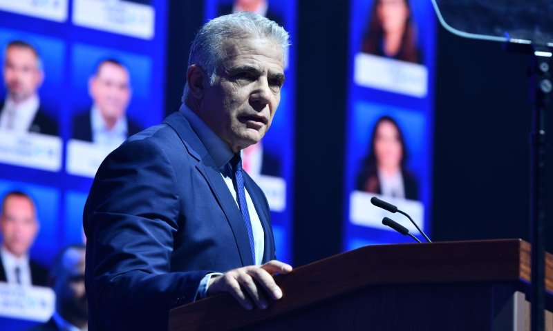 לפיד על הקצין שנהרג: "לוחם בכל רמ"ח אבריו"