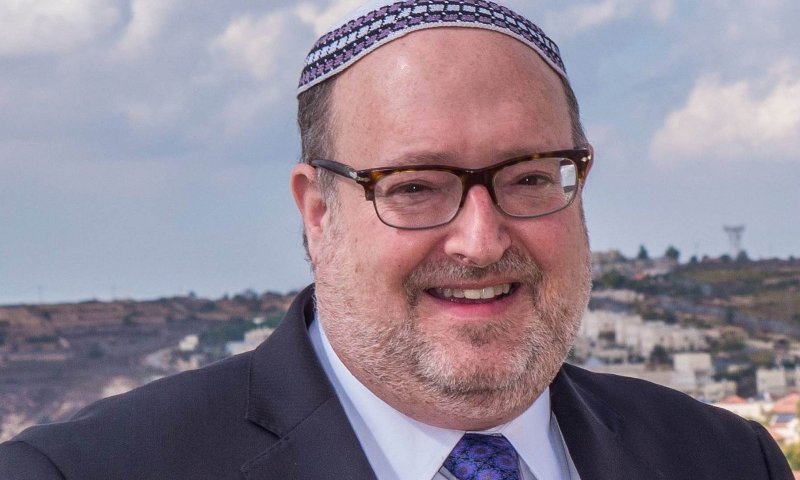 הרב הסרוג לרב הראשי:זלזול בת"ח; מוזמן לישיבה שלנו