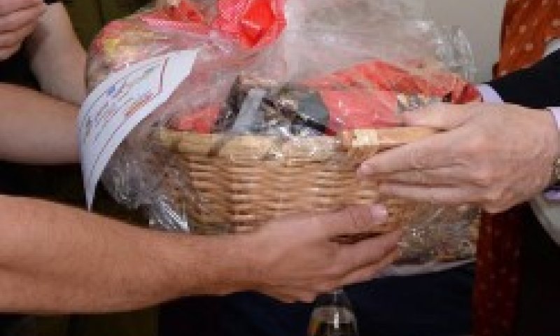 שוברים שיא: מאות משפחות יקבלו סל בתמיכה לפורים