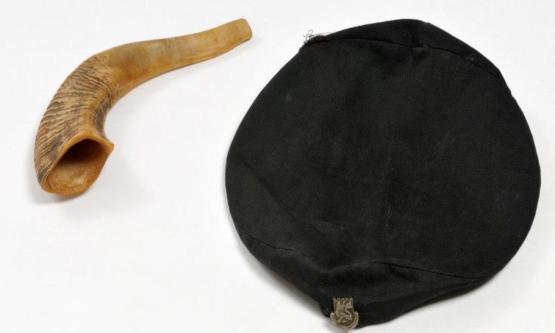 בשופר הזה תקעו בכותל המערבי בימי המנדט