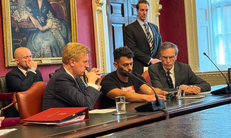 סרטון התצפיתניות הוצג לסגן ראש הממשלה הבריטי