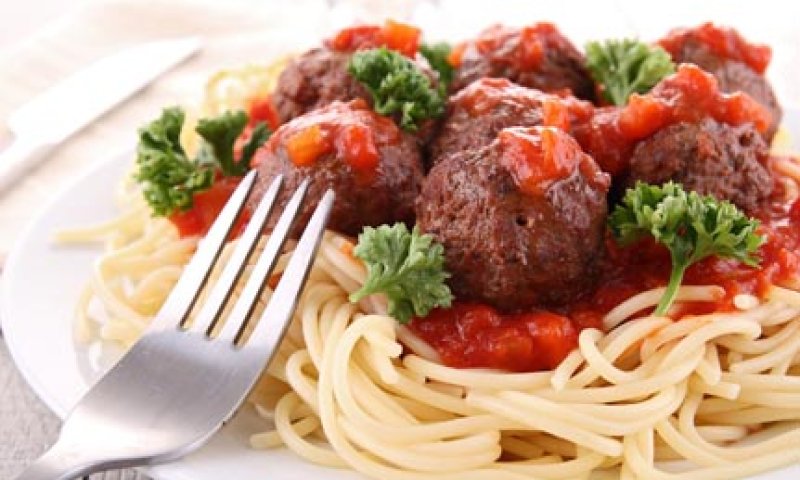 לבשל עם הילדים: מתכון לספגטי וכדורי בשר