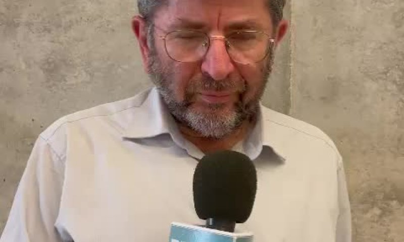 לאחר שהניח זר עם יו"ר הכנסת אוחנה: האב השכול בראיון