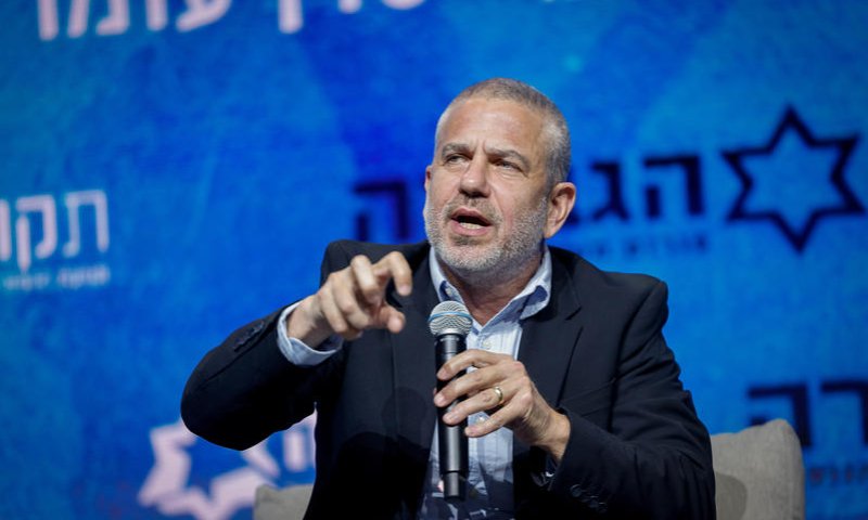 ינון מגל בתגובה ראשונה לתביעת הענק נגדו