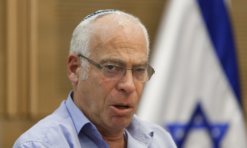 "הטוקבקיסט לפיד לא יכול להטיף מוסר"