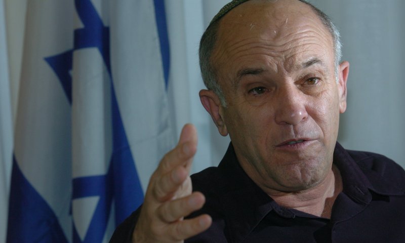 הקיבוצניקים ופנחס ולרשטיין נגד תנועת השמאל הלאומי