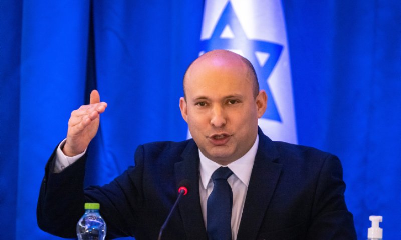 איך זה שהוא לא מצליח לייצר אהדה?