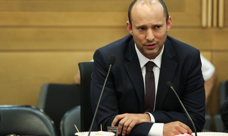 בנט תומך בטראמפ: "צעד אמיץ של צדק"