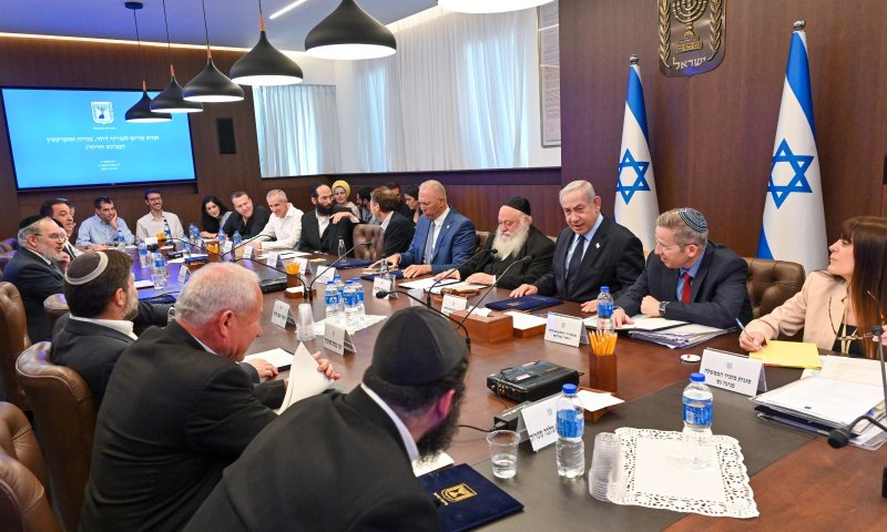 נתניהו בקבינט הדיור: יעד של 90,000 דירות