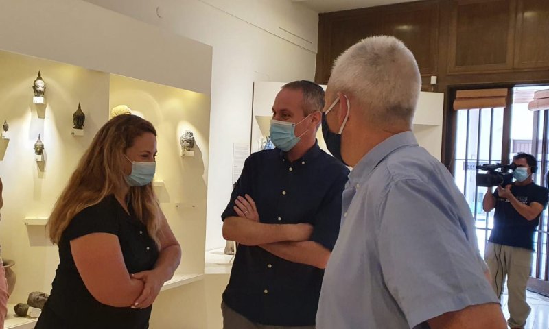 ההפתעה המשמחת של שר התרבות למוזיאון שנשדד