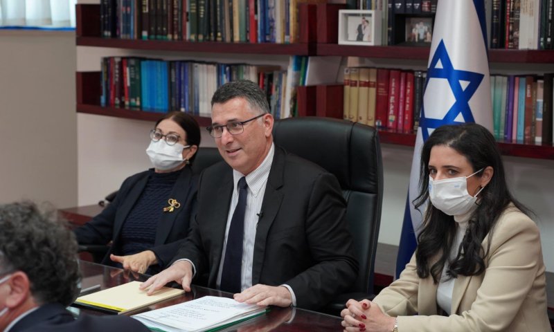 לקראת בחירת השופטים | סער: "הרכב מגוון ומאוזן"