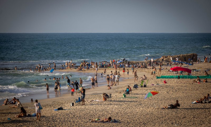משרד הבריאות מסיר את אזהרת הרחצה בחוף הרצל