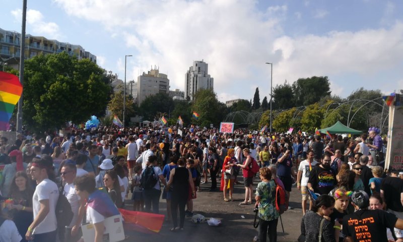 מצעד הגאווה בירושלים: נפגעים בעימות עם שוטרים