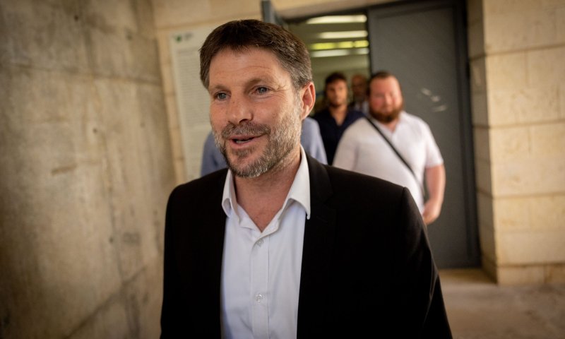 סמוטריץ' יצא מנתניהו: עובדים קשה להקים ממשלה