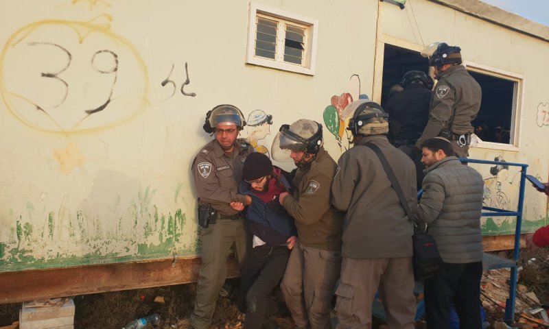 פינוי עמונה- 3 מאושפזים: פגיעת ראש ושברי גפיים