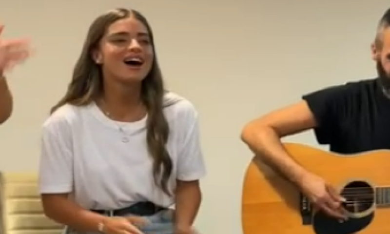 ישר מארה"ב: נועה קירל הגיעה לשמח את תושבי העוטף