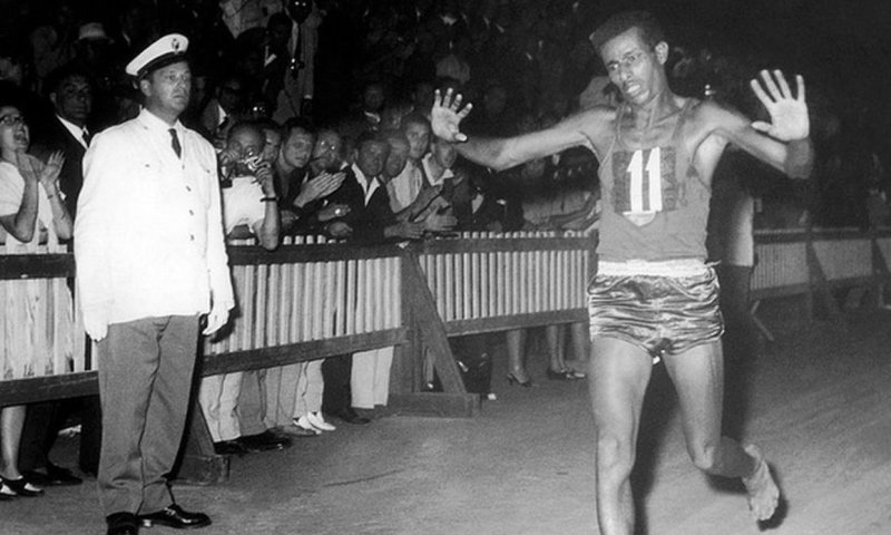 91 שנים להולדתו של האלוף האולימפי שרץ יחף