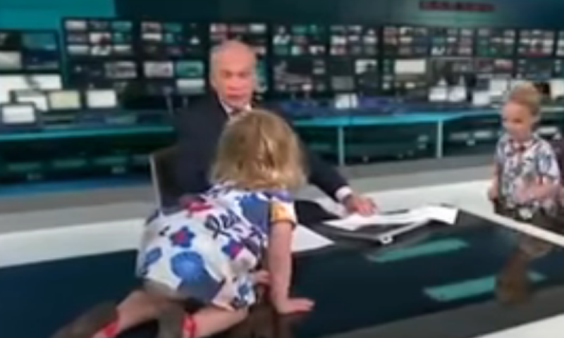 צפו: הילדה הפריעה, המראיין לא יכל להבליג