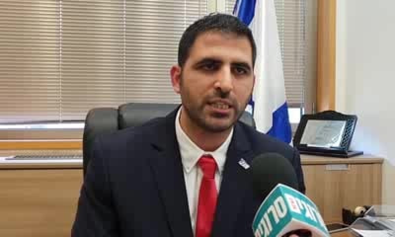 קרעי נגד בנט: "בהבטחות &ndash; גרוע מליברמן"