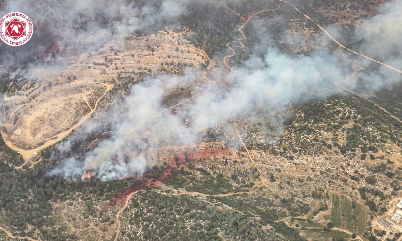 השריפה ליד בית שמש: המשטרה שלחה הודעות פינוי לשלושה ישוביים