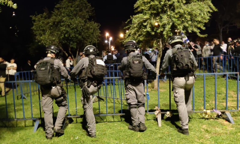 עימותים אלימים סביב שער שכם בירושלים