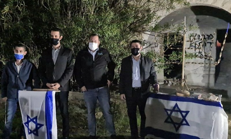 15 שנה אחרי הגירוש: נרות החנוכה חזרו לשא-נור