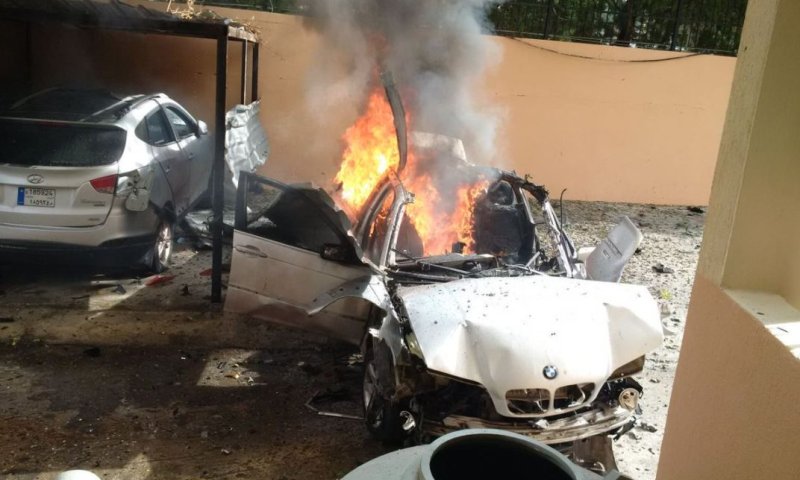 דיווח בלבנון: פעיל חמאס נפצע בפיצוץ מכוניתו