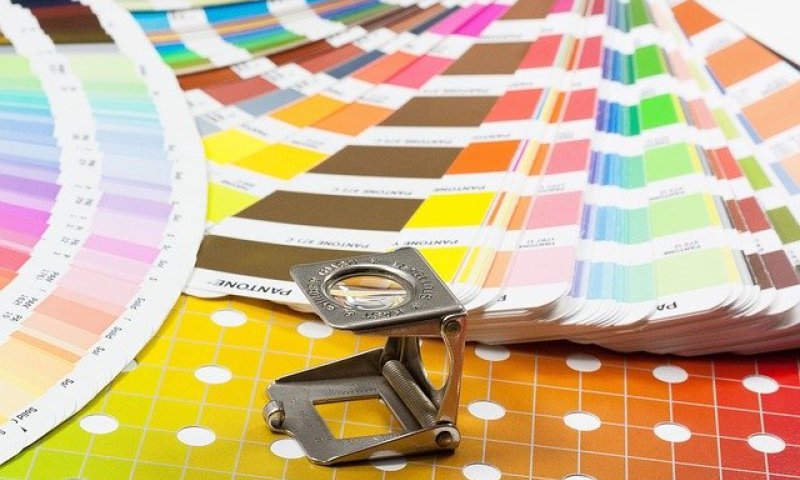 קריאה במניפה: כך תבחרו את הצבע הנכון לקיר