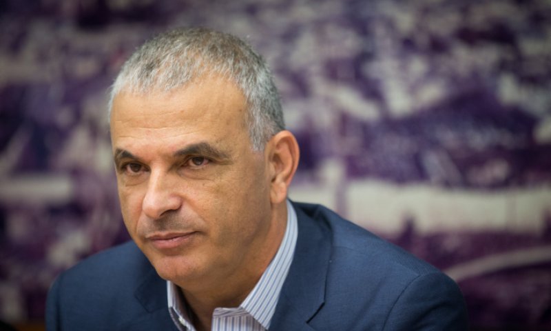 שוקלים לשדרג פלאפון? לכחלון יש בשורה בשבילכם