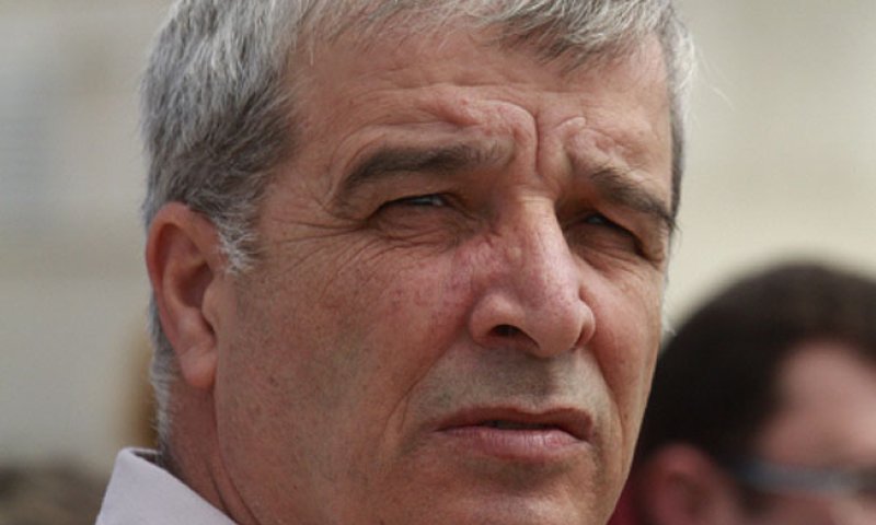 "נתניהו לא בונה בגלל לפיד"