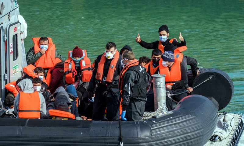 ביהמ"ש: התוכנית הבריטית לגירוש מהגרים חוקתית