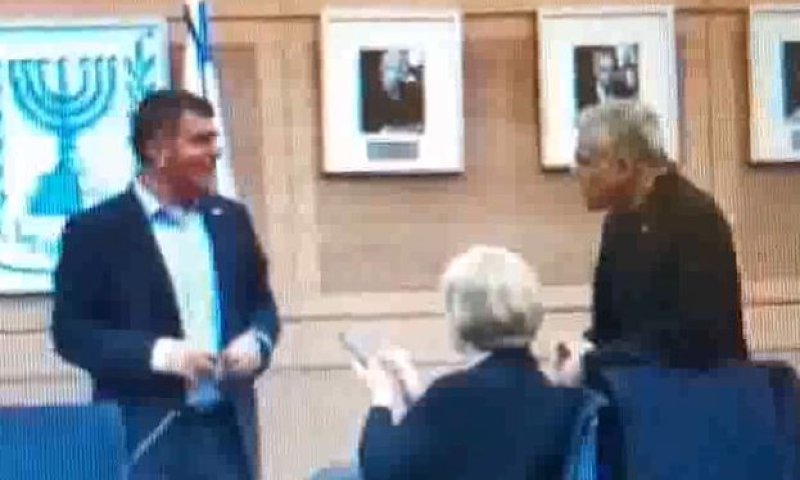 לפיד לעג לראש המל"ל: "לא יודע על מה הוא מדבר". צפו