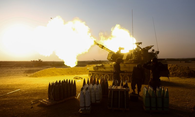 הרב רוזן: שני פגזים על כל רקטה לעבר אזרחינו